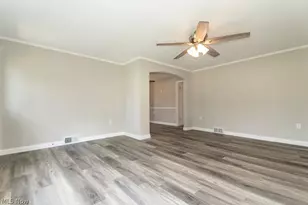 1565 Douglas Rd, Wickliffe, OH 44092 - Photo 7