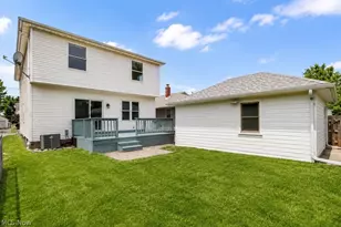 1565 Douglas Rd, Wickliffe, OH 44092 - Photo 3