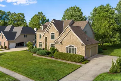 583 Legends Row, Avon Lake, OH 44012 - Photo 3