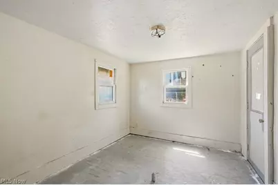 1920 Manchester Road, Akron, OH 44314 - Photo 9