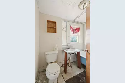 1920 Manchester Road, Akron, OH 44314 - Photo 7