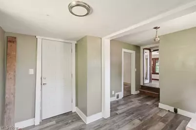 1313 Manchester Road, Akron, OH 44307 - Photo 11