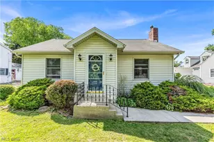 1372 Earhart Ave, Akron, OH 44320 - Photo 3