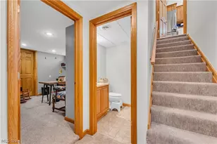 1372 Earhart Ave, Akron, OH 44320 - Photo 21