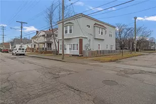 3469 W 45th St, Loveland, OH 44102 - Photo 3