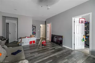 3469 W 45th St, Loveland, OH 44102 - Photo 9