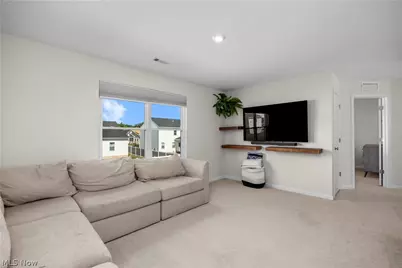 6034 Conneaut Light, Vermilion, OH 44089 - Photo 11
