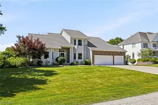 522 Tanglewood Trail, Cuyahoga Falls, OH 44223 - Photo 3