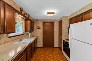 34739 Highland Dr, North Ridgeville, OH 44039 - Photo 11