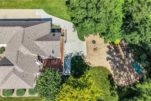 2924 Robert Gary Ct, Medina, OH 44256 - Photo 5