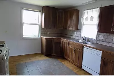 3002 9th Street SW, Canton, OH 44710 - Photo 5
