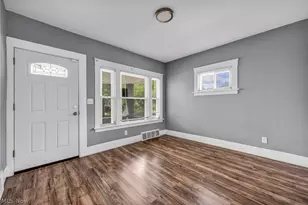 10103 Lamontier Ave, Loveland, OH 44104 - Photo 3
