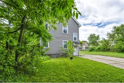 10103 Lamontier Avenue, Loveland, OH 44104 - Photo 23