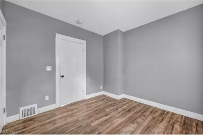 10103 Lamontier Avenue, Loveland, OH 44104 - Photo 15