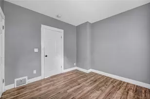 10103 Lamontier Ave, Loveland, OH 44104 - Photo 15