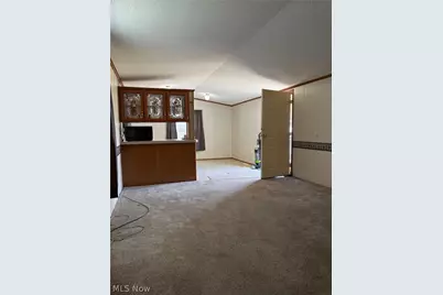 5411 N River Road W #E11, Geneva, OH 44041 - Photo 5