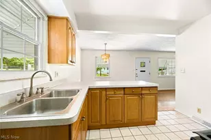 1163 Tonawanda Ave, Akron, OH 44305 - Photo 13