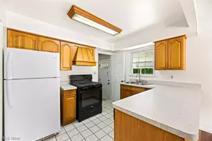 1163 Tonawanda Ave, Akron, OH 44305 - Photo 11