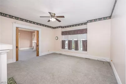 419 Williams Avenue, Williamstown, WV 26187 - Photo 13