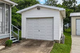 419 Williams Ave, Williamstown, WV 26187 - Photo 43
