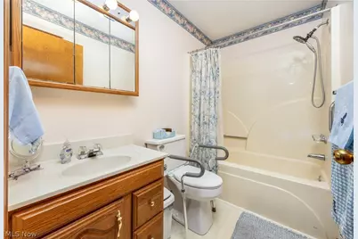 419 Williams Avenue, Williamstown, WV 26187 - Photo 35