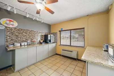1704 E Perry Street, Port Clinton, OH 43452 - Photo 11
