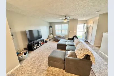 117 Fall Lake Lane, Amherst, OH 44001 - Photo 3