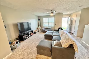 117 Fall Lake Ln, Amherst, OH 44001 - Photo 3