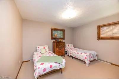 548 Squirrel Hill Drive, Youngstown, OH 44512 - Photo 15