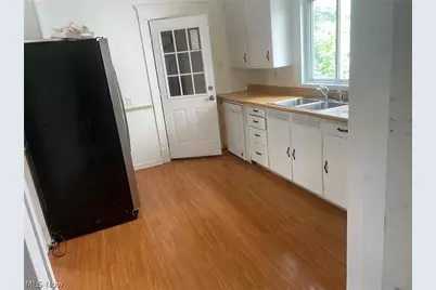 1118 W 8th Street, Lorain, OH 44052 - Photo 5