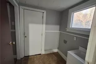 909 Bradshaw Ave, East Liverpool, OH 43920 - Photo 9
