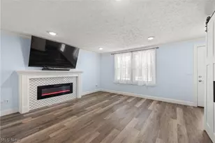 975 Gayer Dr, Medina, OH 44256 - Photo 3