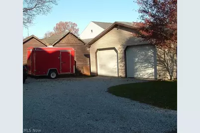 614 Clarendon Avenue NW, Canton, OH 44708 - Photo 3