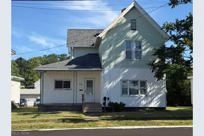 32 Cherry Road NW, Massillon, OH 44646 - Photo 1