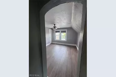 12337 Chesterfield Avenue, Loveland, OH 44108 - Photo 5