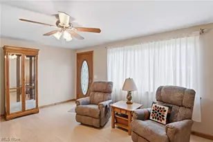 937 Pineview Ave SE, North Canton, OH 44720 - Photo 5