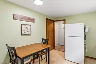937 Pineview Ave SE, North Canton, OH 44720 - Photo 9