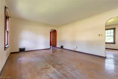 809 Easton Street NE, Canton, OH 44721 - Photo 5