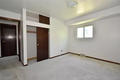 6208 Sylvia Drive, Brook Park, OH 44142 - Photo 19