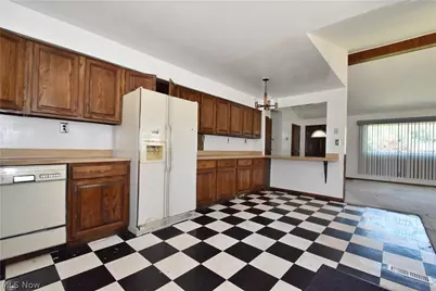 6208 Sylvia Drive, Brook Park, OH 44142 - Photo 13