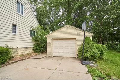 157 29th Street NW, Barberton, OH 44203 - Photo 11