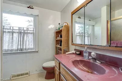 9921 Beech Street NE, Louisville, OH 44641 - Photo 11