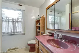 9921 Beech St NE, Louisville, OH 44641 - Photo 11