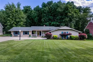 3270 Harris Rd, Grandview Heights, OH 44147 - Photo 1