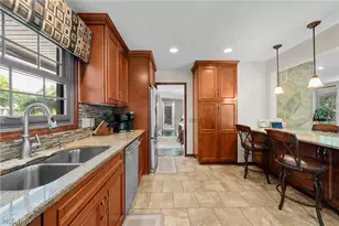 3270 Harris Rd, Grandview Heights, OH 44147 - Photo 11