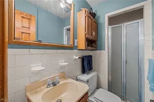 3270 Harris Rd, Grandview Heights, OH 44147 - Photo 33