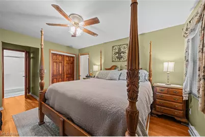 3270 Harris Road, Grandview Heights, OH 44147 - Photo 23