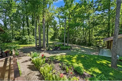 2216 N Medina Line Road, Akron, OH 44333 - Photo 33