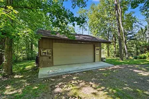 2216 N Medina Line Rd, Akron, OH 44333 - Photo 33