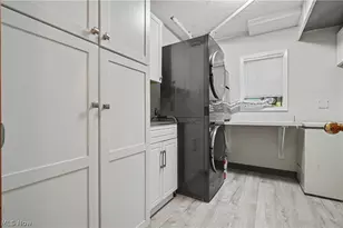 2216 N Medina Line Rd, Akron, OH 44333 - Photo 25